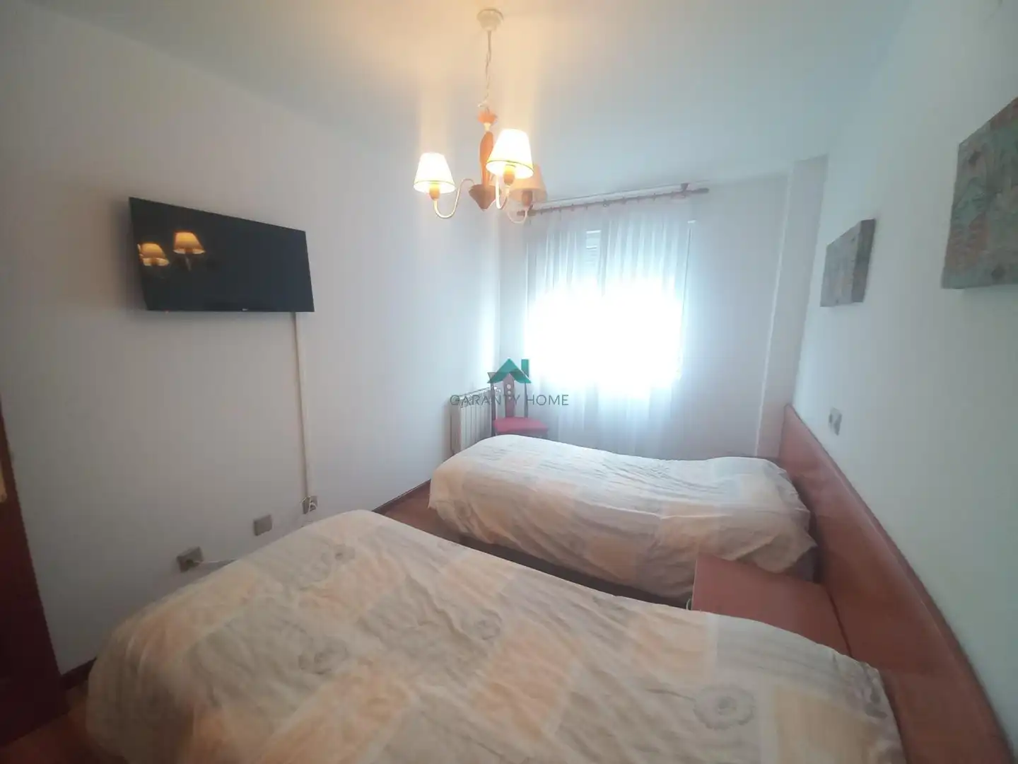 Schlafzimmer von Erdgeschoss zum Verkauf in Laredo mit Möbliert