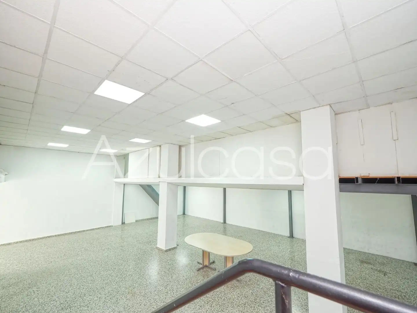 Commercial properties for sale in Alicante / Alacant  with Air Conditioner