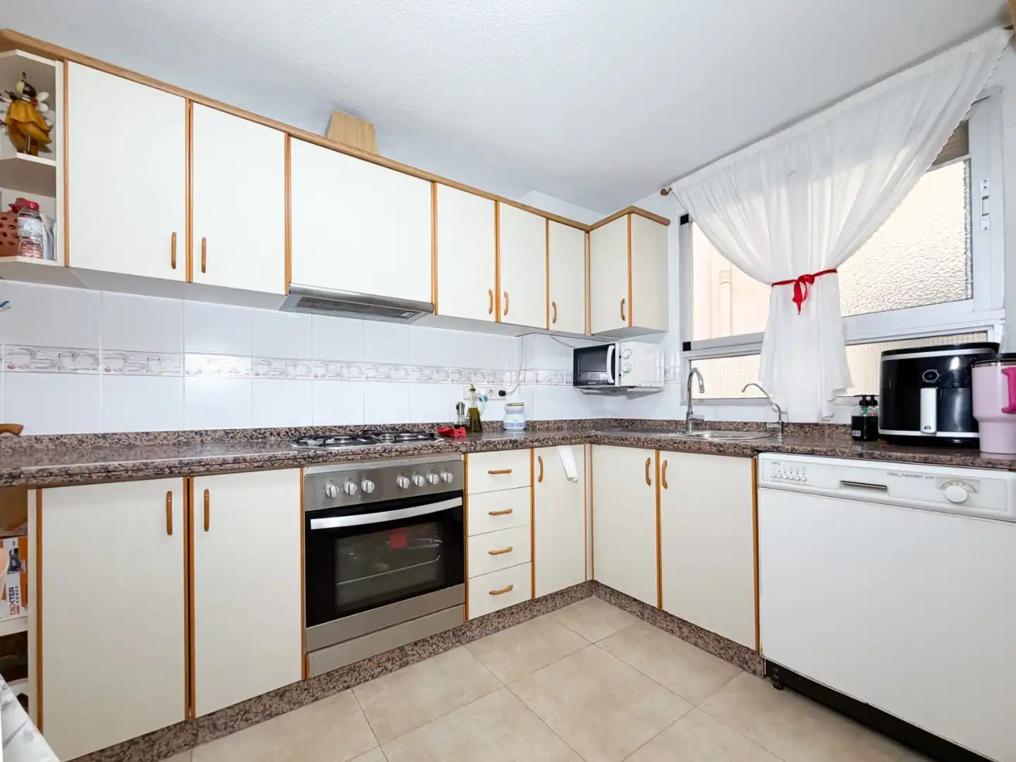 Cuina de Apartament en venda en El Campello amb Aire condicionat i Traster