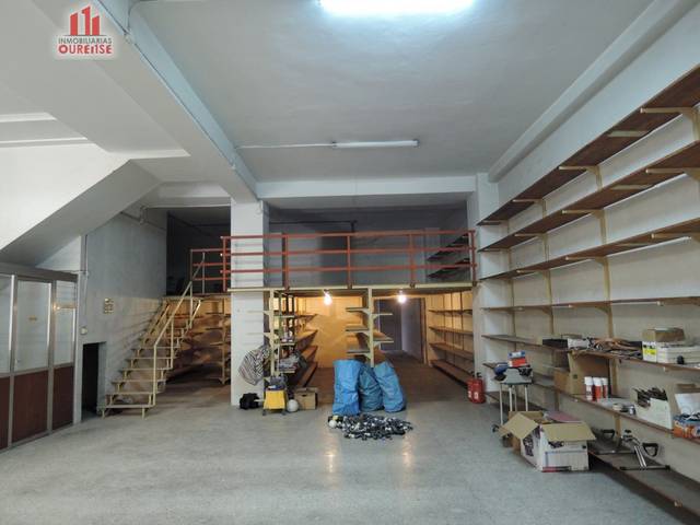 Local comercial en Alquiler en A Carballeira