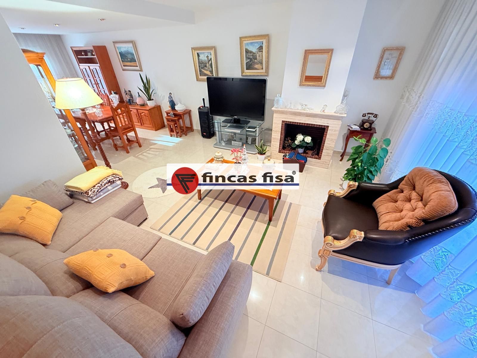 Living room of Single-family semi-detached for sale in Premià de Dalt  with Air Conditioner, Heating and Private garden