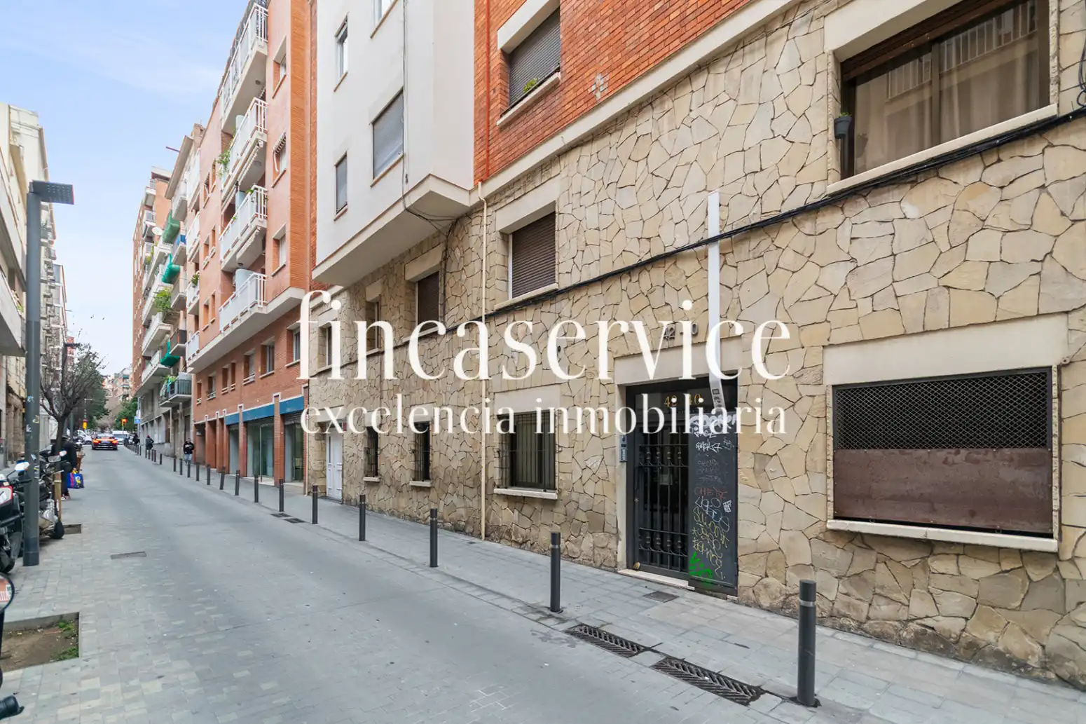 Außenansicht von Wohnung zum Verkauf in Barcelona mit Klimaanlage, Heizung und Parkett