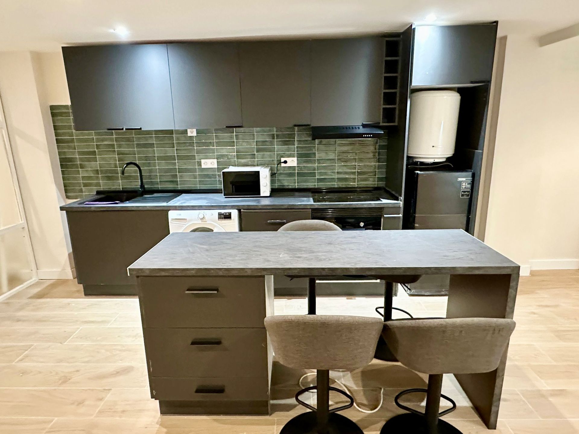Kitchen of Apartment to rent in León Capital   with Heating, Parquet flooring and Furnished