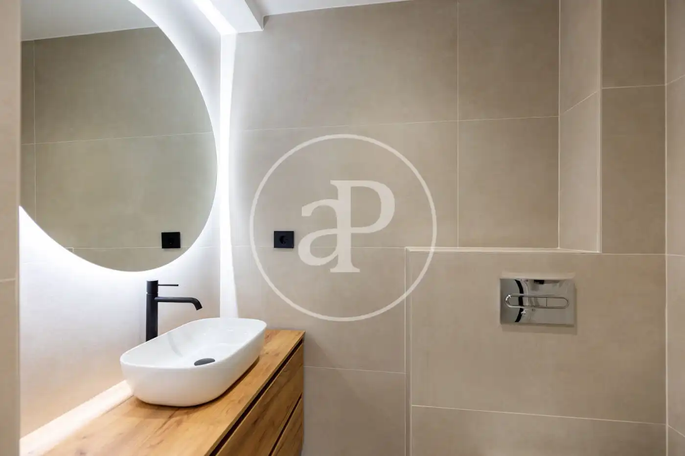 Baño de Piso en venta en Barcelona con Aire acondicionado y Calefacción