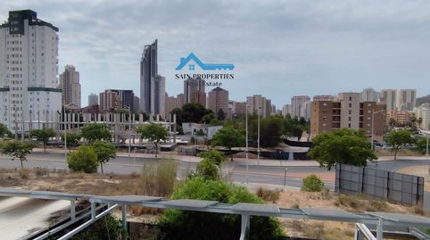 Exclusivo apartamento con terraza en urbanización con piscina y gimnasio en la Cala de Finestrat