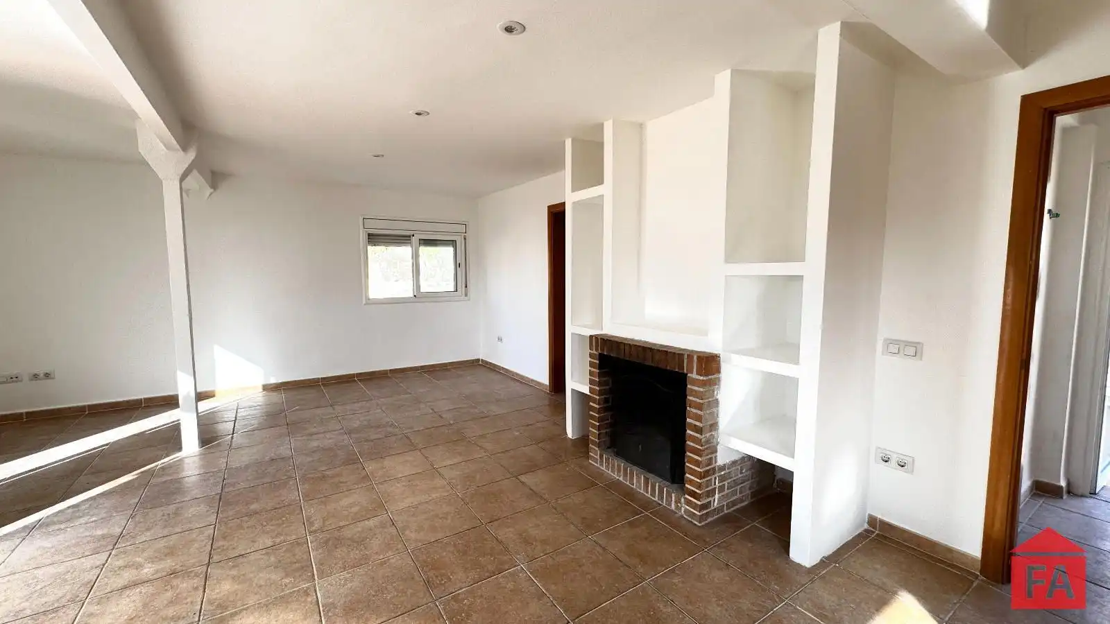 Sala d'estar de Casa o xalet en venda en Bellvei amb Traster i Alarma