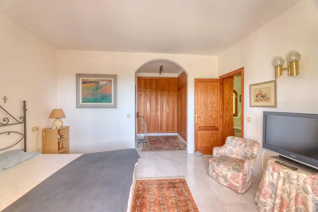 Houses for sale in Calvià  with Air Conditioner, Private garden and Terrace