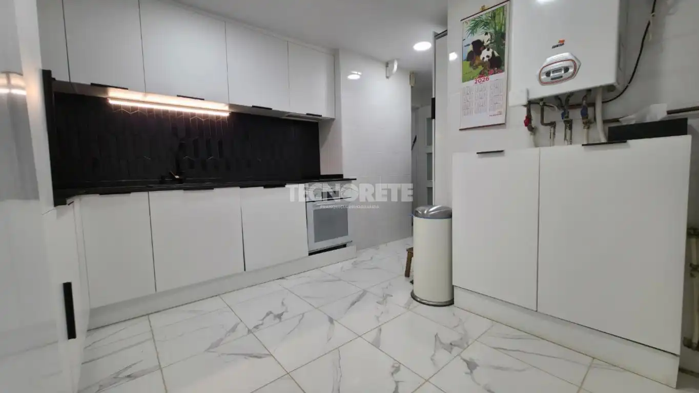 Kitchen of Flat for sale in Guadalajara
