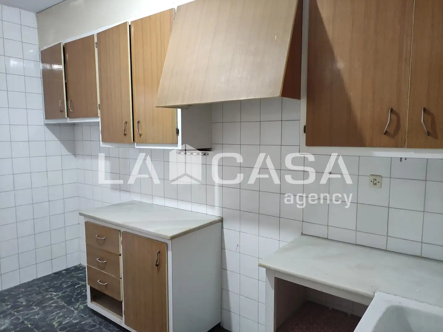 Cocina de Piso en venta en Santa Coloma de Gramenet con Balcón