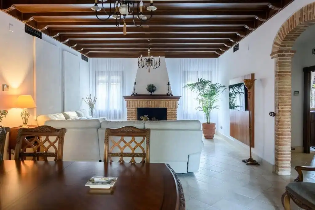 Living room of Houses for sale in Sevilla  with Air Conditioner, Private garden and Terrace