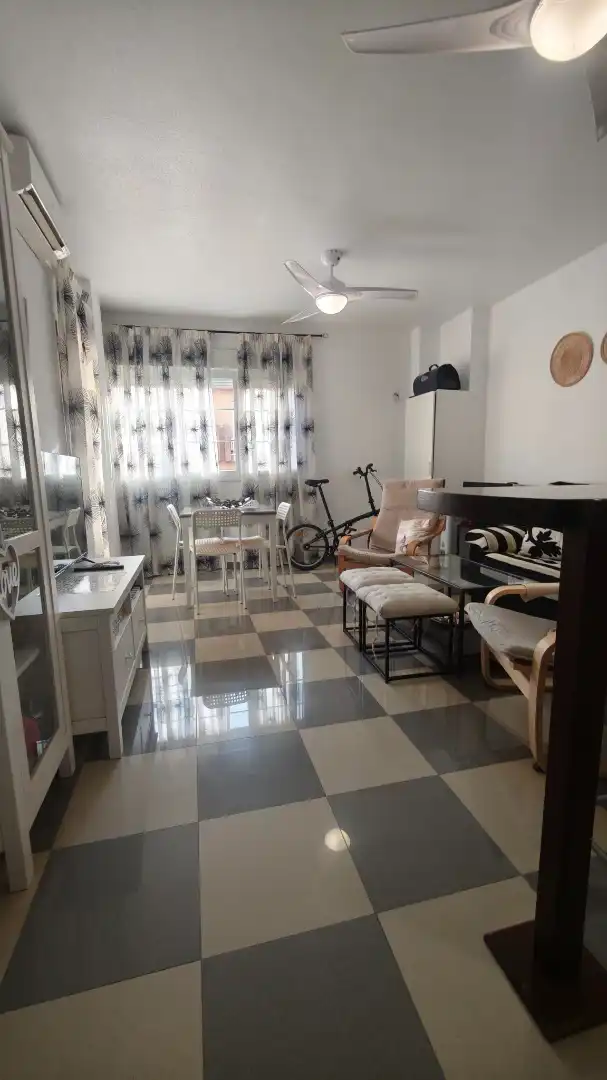 Sala de estar de Piso en venta en Roquetas de Mar con Aire acondicionado, Terraza y Amueblado