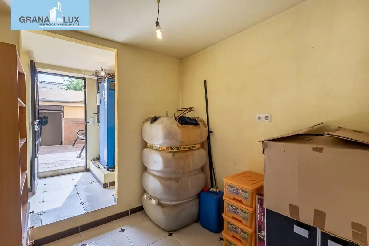 Chalet con terraza en venta en Calle de la Reina Mora, imagen 11