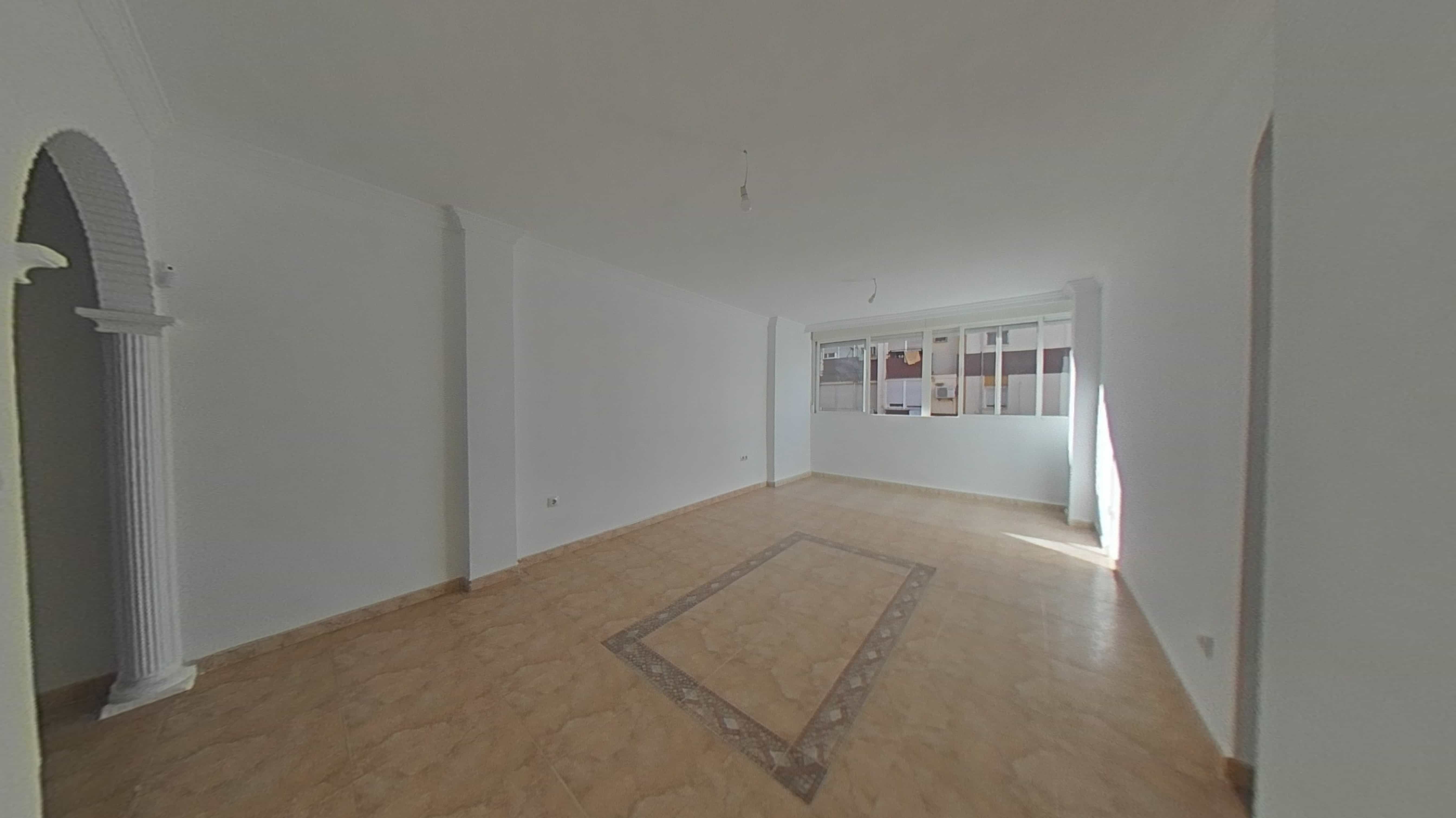 Vista exterior de Piso en venta en  Sevilla Capital