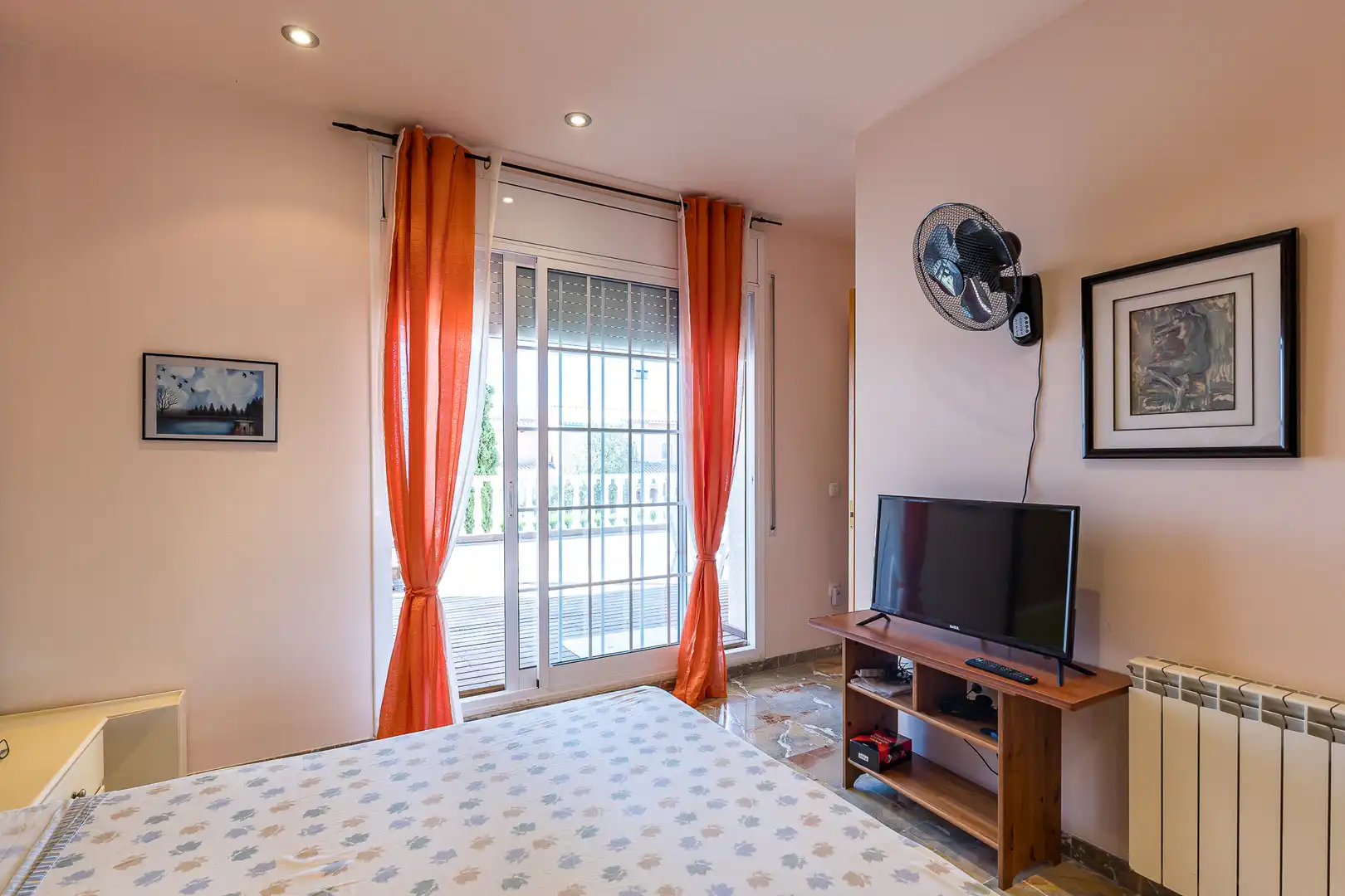 Habitación de Casa o chalet en venta en Cubelles con Aire acondicionado, Calefacción y Jardín privado