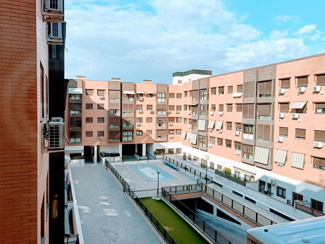 Vista exterior de Pis de lloguer en Alcobendas amb Aire condicionat, Calefacció i Traster