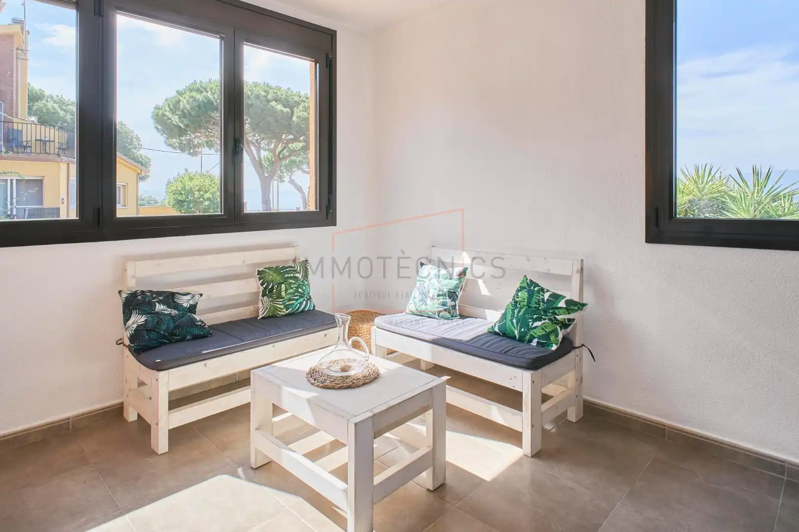 Sala d'estar de Casa o xalet en venda en Vilanova del Vallès amb Jardí privat, Terrassa i Piscina