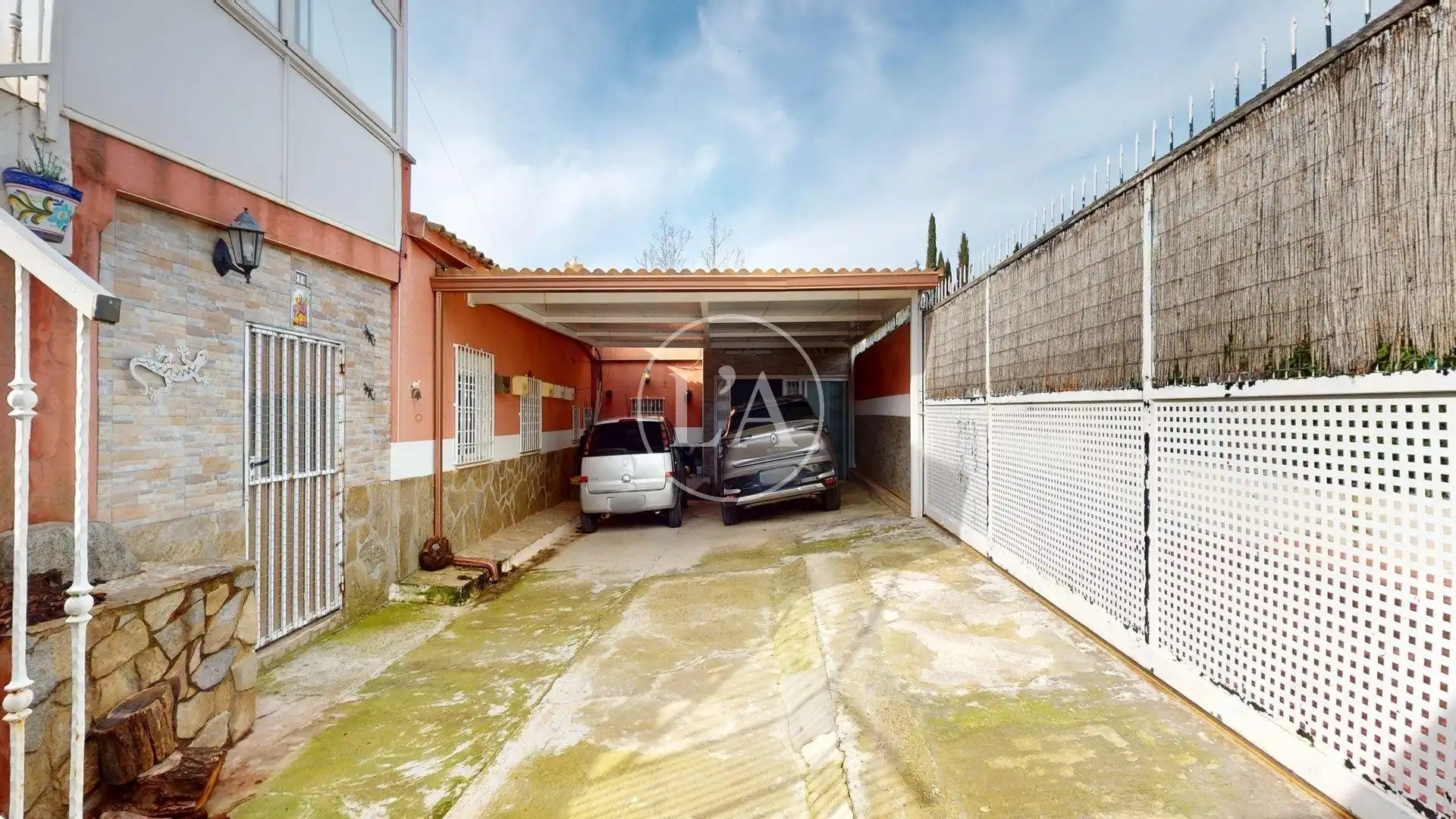 Aparcament de Casa o xalet en venda en Vilanova d'Escornalbou amb Calefacció, Jardí privat i Terrassa