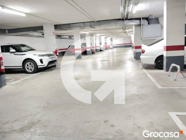 Garaje en Venta en La Vall d'Hebron