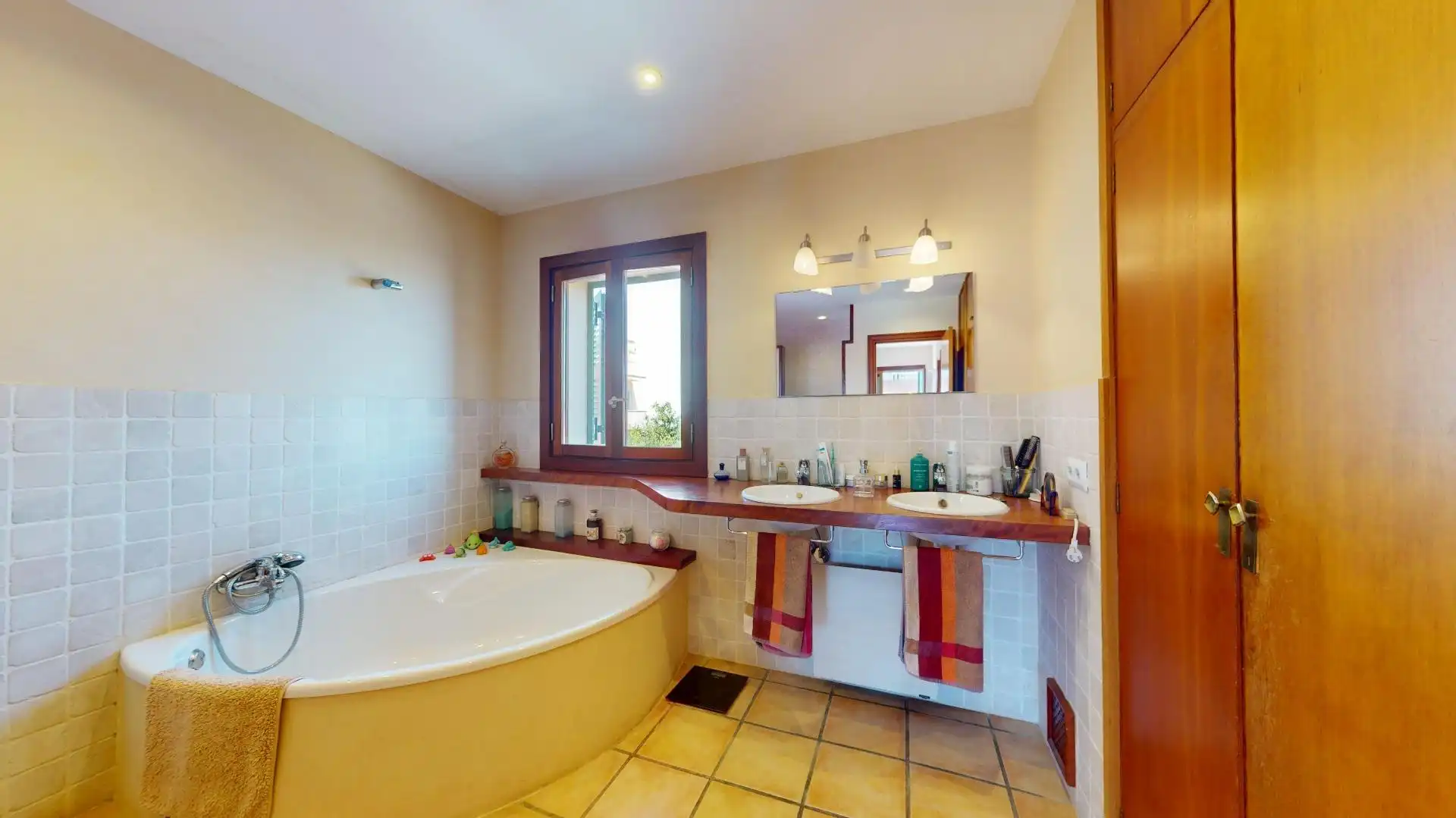 Bany de Casa o xalet en venda en  Palma de Mallorca amb Aire condicionat, Jardí privat i Terrassa