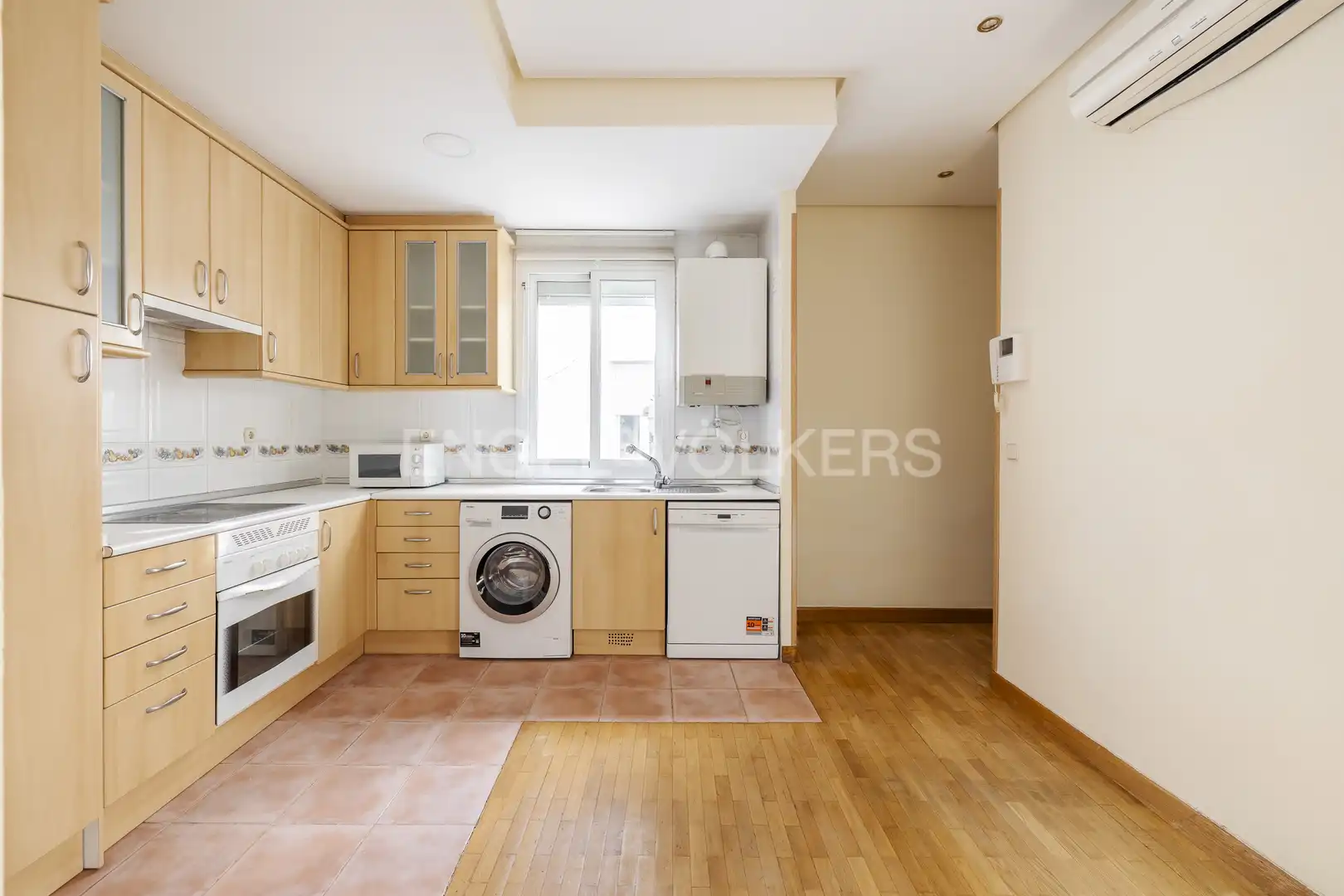 Cocina de Piso de alquiler en  Madrid Capital con Aire acondicionado, Calefacción y Parquet