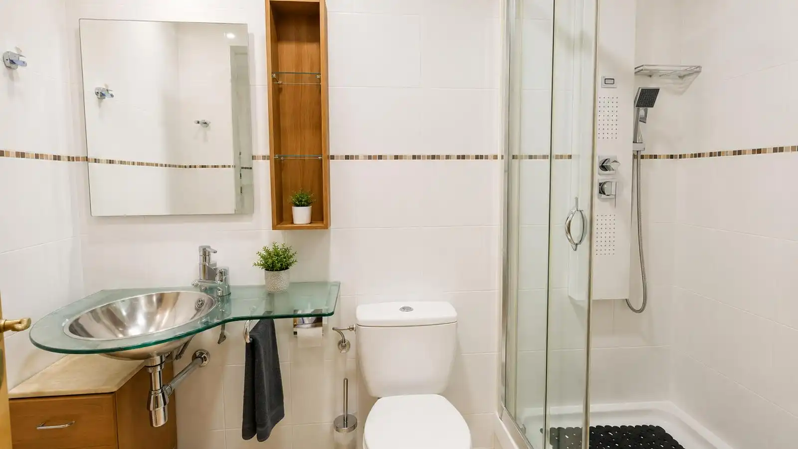 Bathroom of Attic for sale in Ripollet  with Air Conditioner, Heating and Terrace