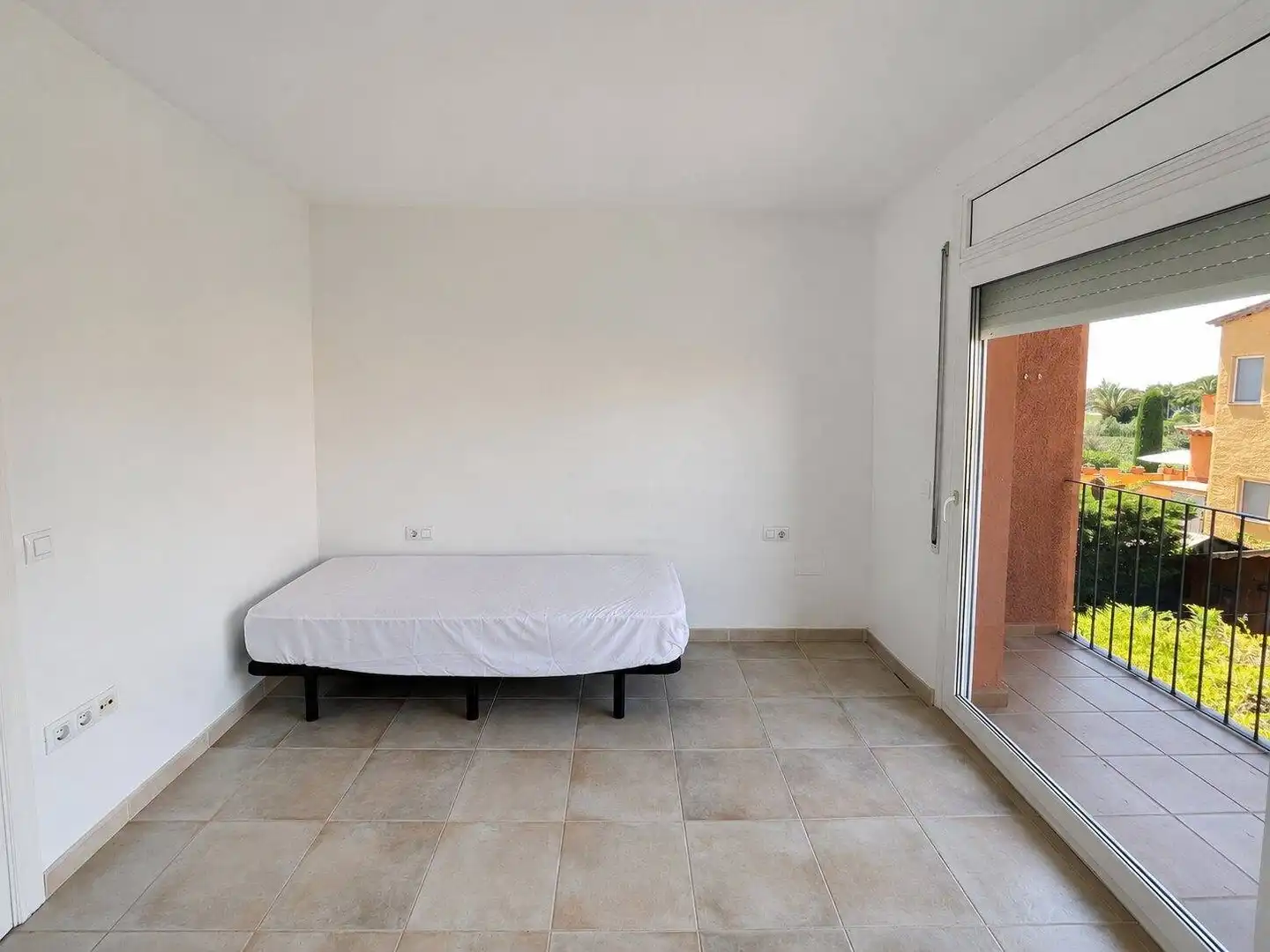 Habitación de Casa o chalet en venta en Torroella de Fluvià con Calefacción, Jardín privado y Amueblado