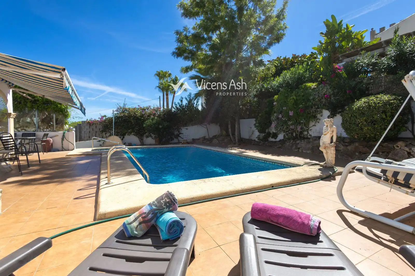 Vista exterior de Casa o chalet en venta en Cap Martí - El Tossalet - Pinomar