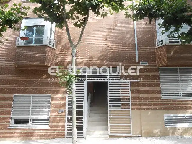 Maisonette zur Miete in Avenida Orense, Los Arroyos