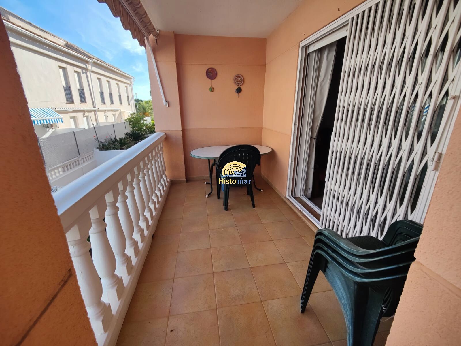 Terrassa de Apartament en venda en Sagunto / Sagunt amb Jardí privat, Terrassa i Traster