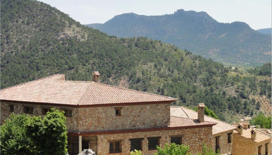 Foto 1 de Edifici en venda a Riópar, Albacete