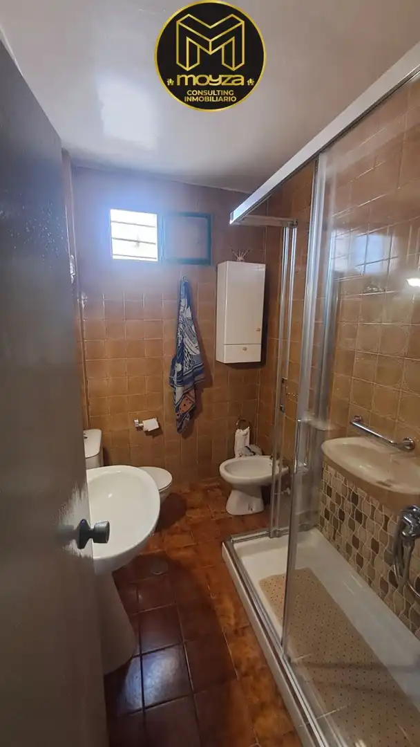Bany de Pis en venda en Jaén amb Aire condicionat, Calefacció i Terrassa