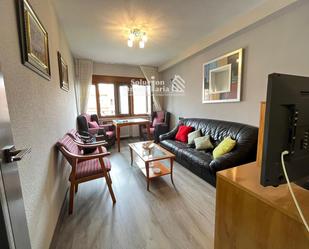 Living room of Flat for sale in Salamanca Capital  with Heating, Furnished and Oven