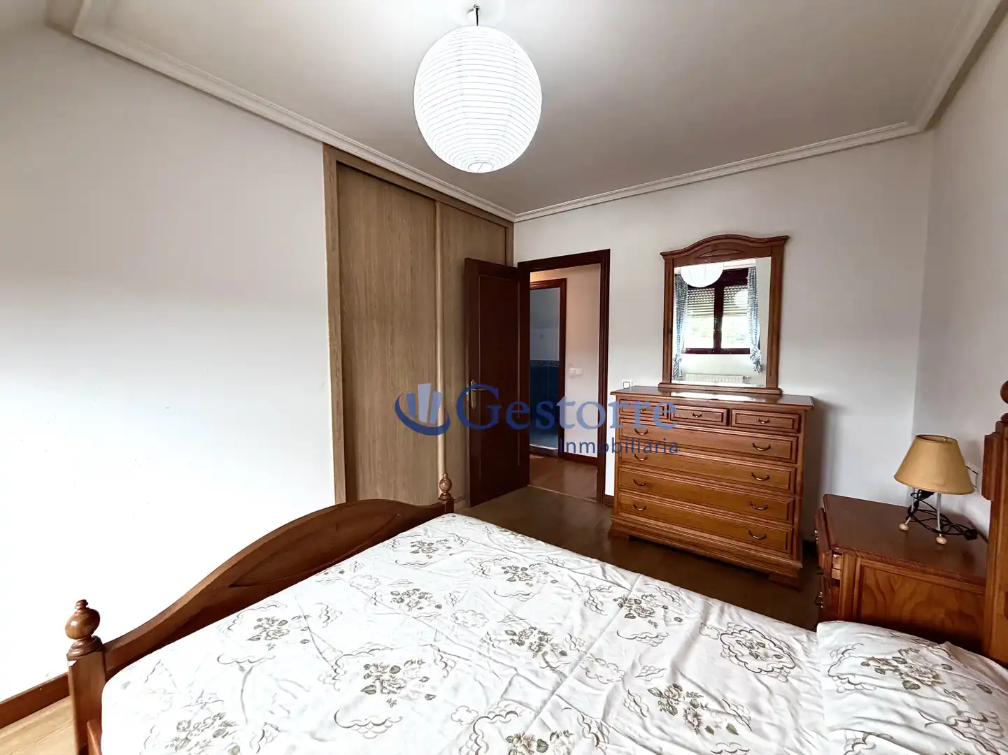 Schlafzimmer von Wohnung zum Verkauf in Oviedo  mit Heizung und Möbliert
