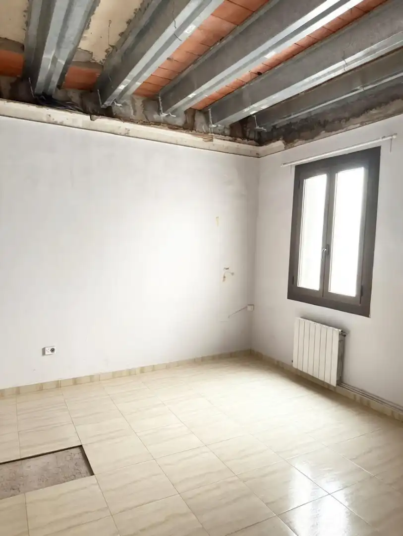 Piso con ascensor en venta en Carrer de Simó Oller, imagen 2