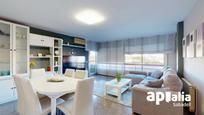 Living room of Flat for sale in Sabadell  with Air Conditioner, Heating and Balcony