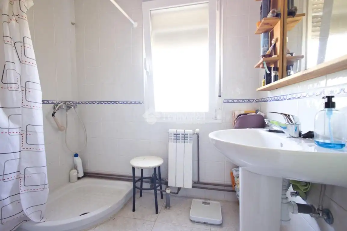 Baño de Casa o chalet en venta en Calvarrasa de Arriba con Calefacción y Terraza