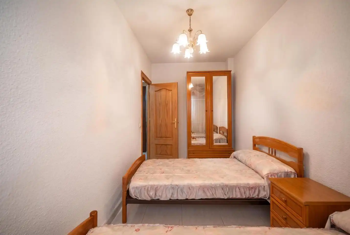Dormitori de Pis en venda en Ávila amb Calefacció, Parquet i Terrassa