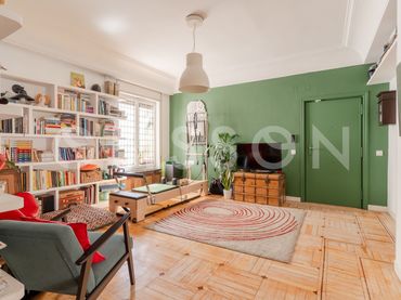 Flat with lift for sale in Chamberí