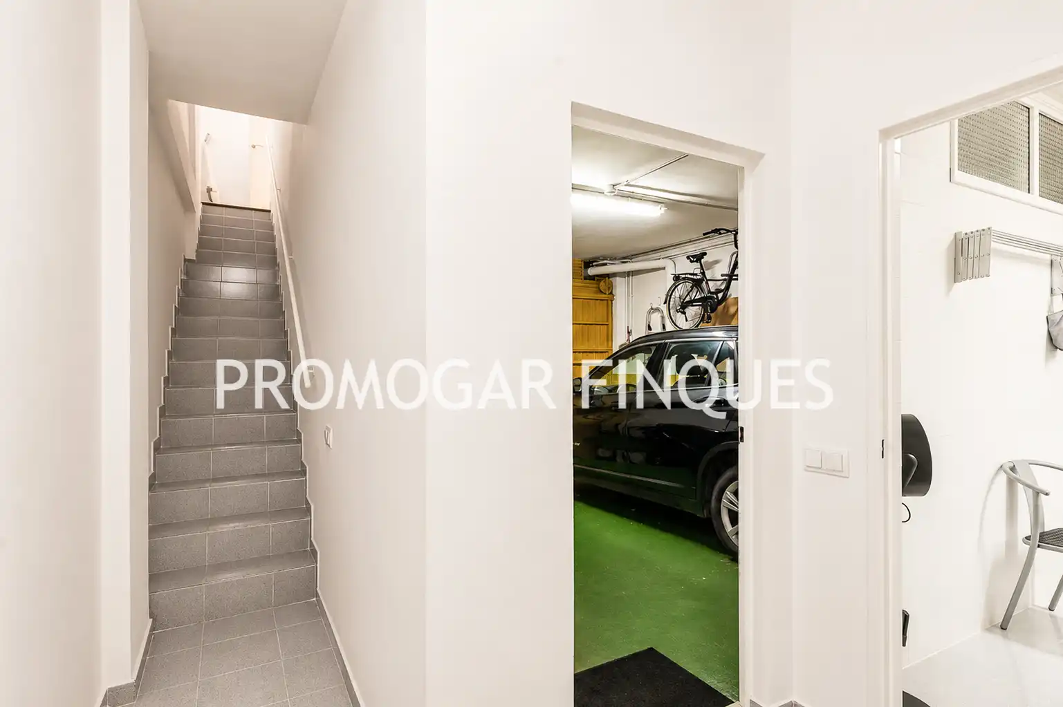 Maisonette zum Verkauf in Sant Feliu de Llobregat mit Klimaanlage, Heizung und Privatgarten