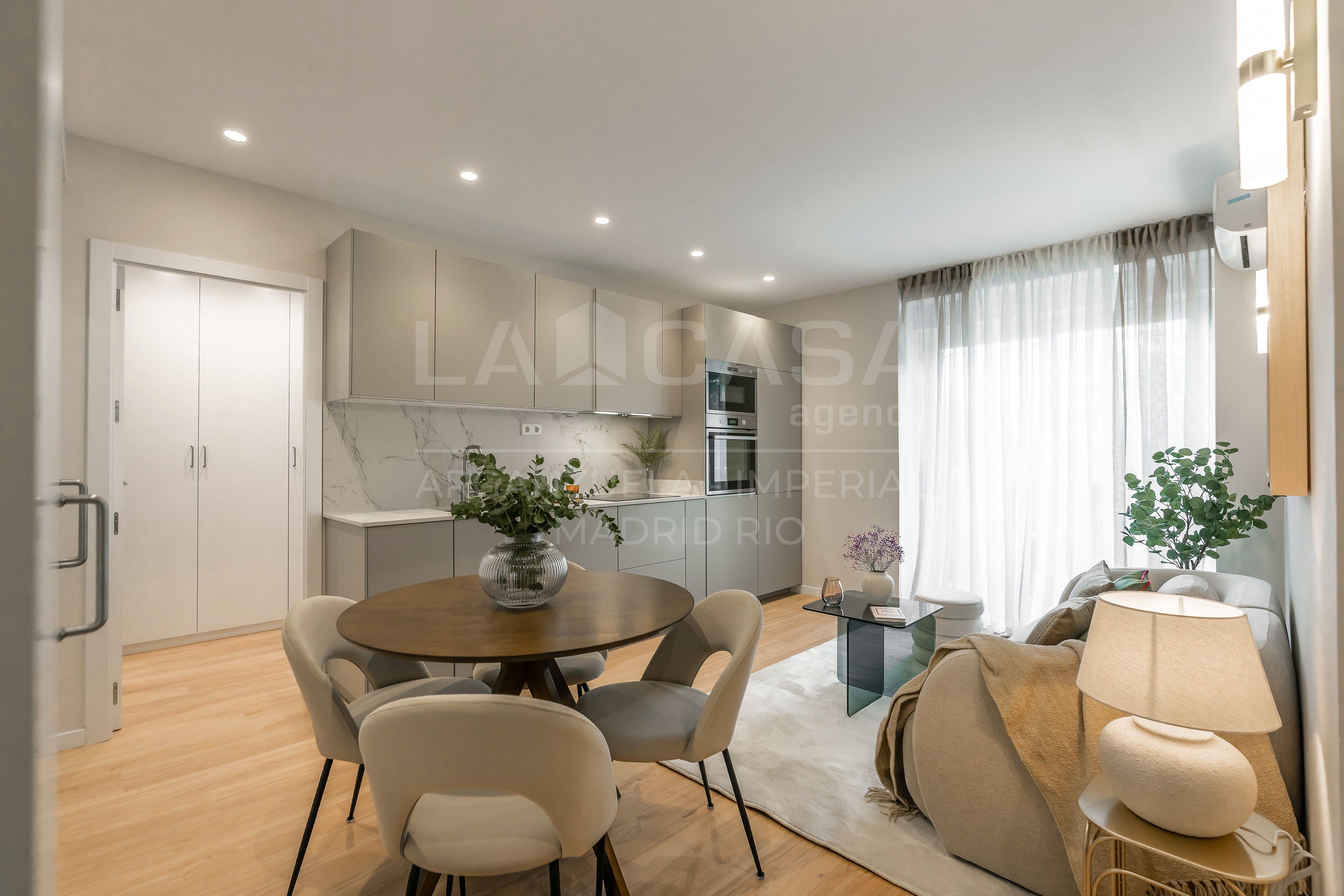 Living room of Flat for sale in  Madrid Capital  with Heating and Terrace