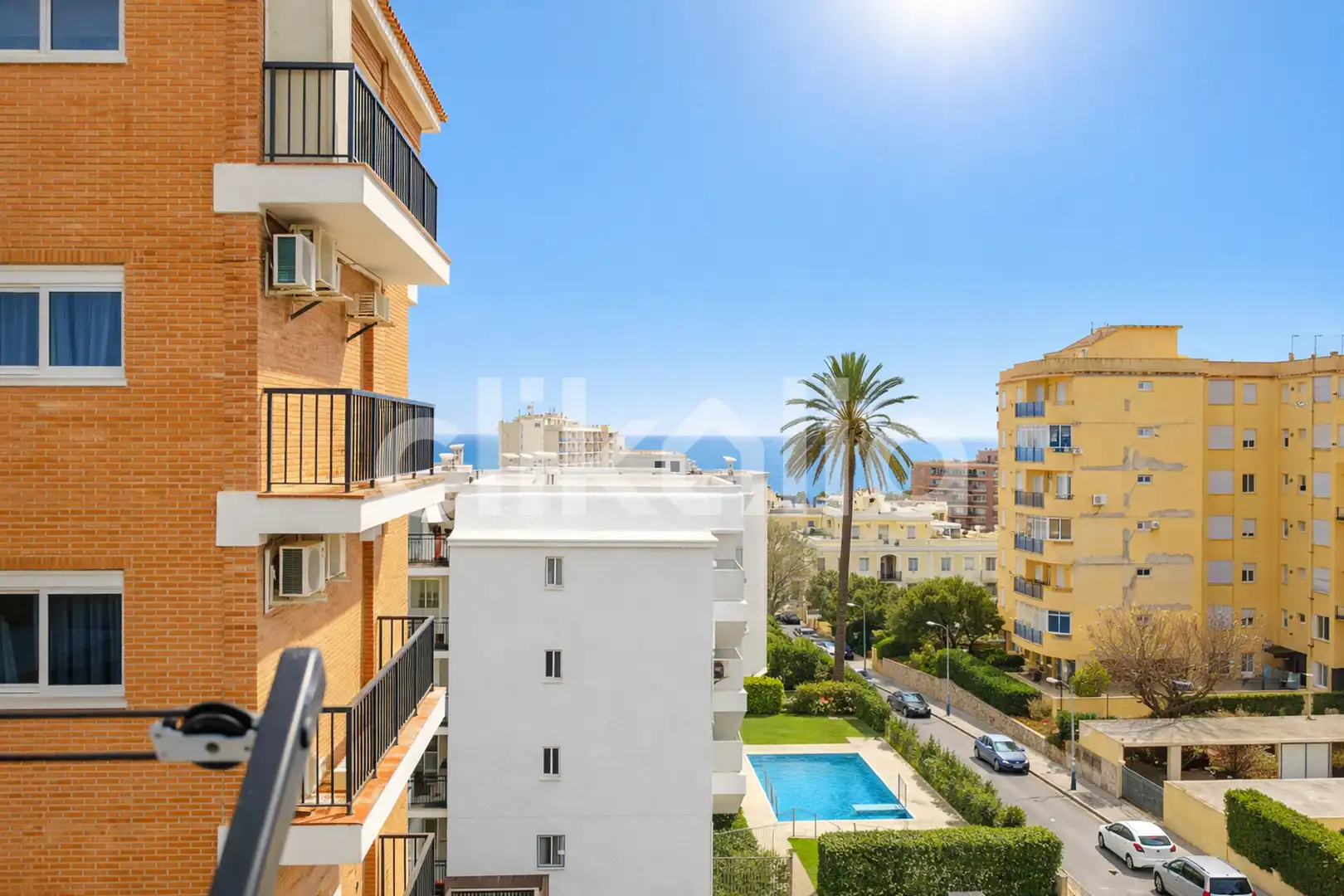 Außenansicht von Wohnung zum Verkauf in Torremolinos mit Klimaanlage, Privatgarten und Terrasse
