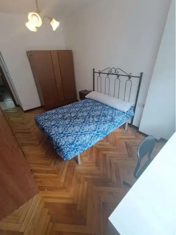 Habitación de Piso en venta en Santiago de Compostela  con Calefacción, Terraza y Amueblado