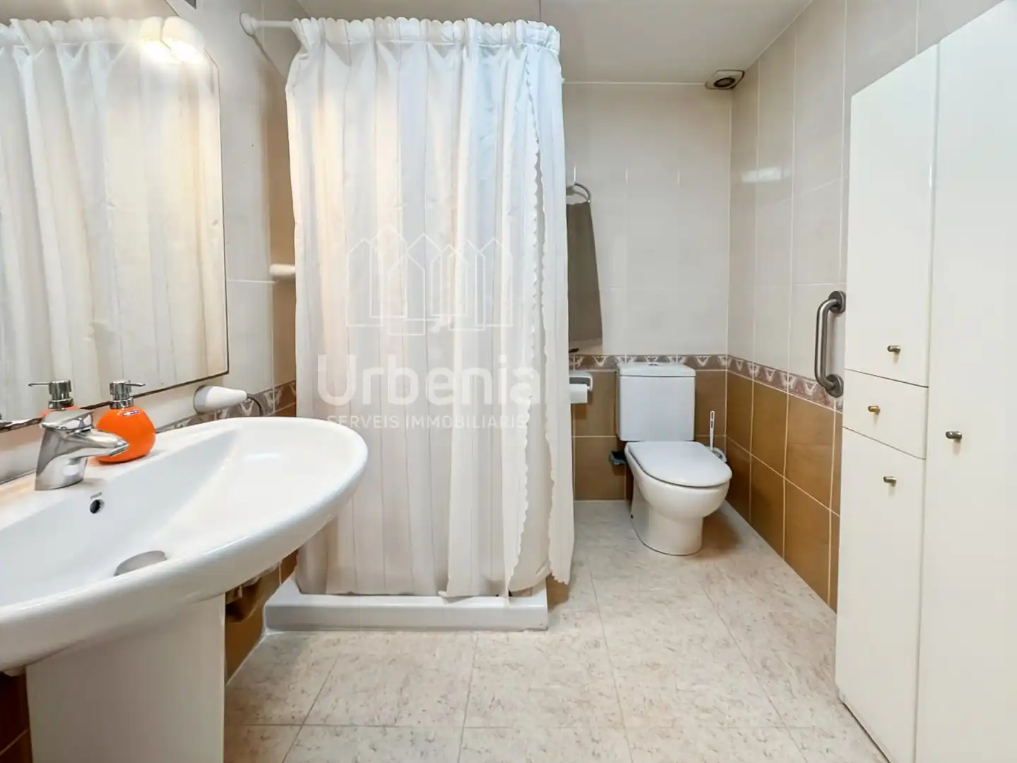 Bany de Casa o xalet en venda en Arenys de Munt amb Calefacció, Terrassa i Traster