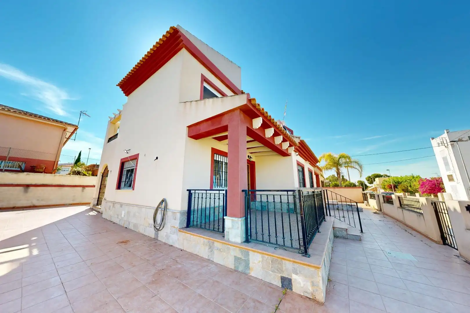 Vista exterior de Casa adosada en venta en Cartagena con Terraza, Trastero y Balcón