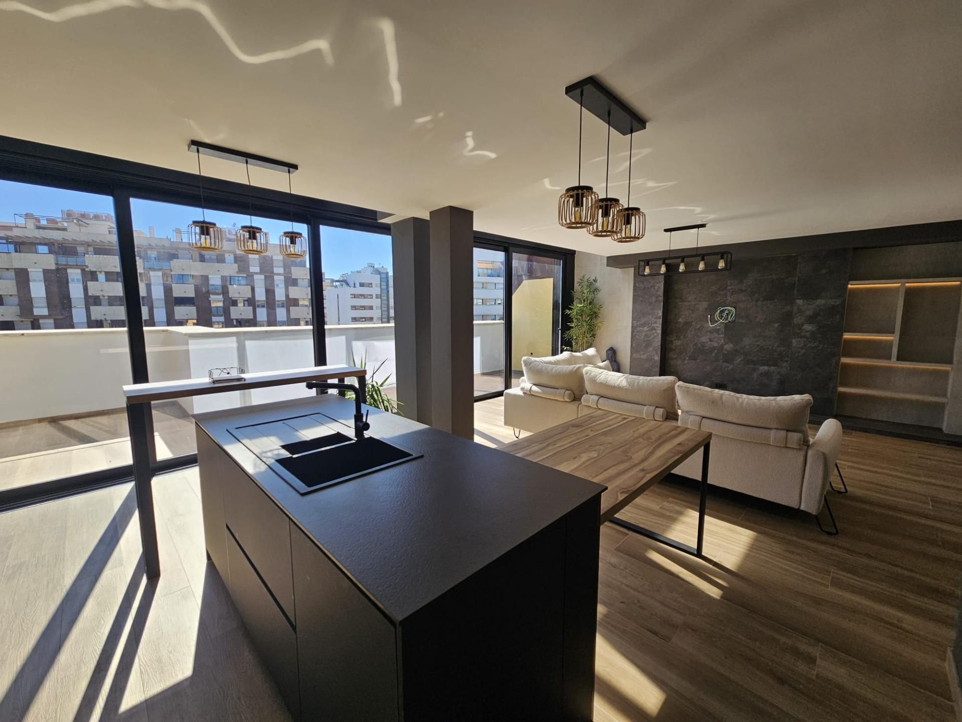 Cocina de Ático en venta en  Córdoba Capital con Aire acondicionado, Calefacción y Jardín privado
