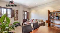 Living room of Flat for sale in  Granada Capital  with Air Conditioner