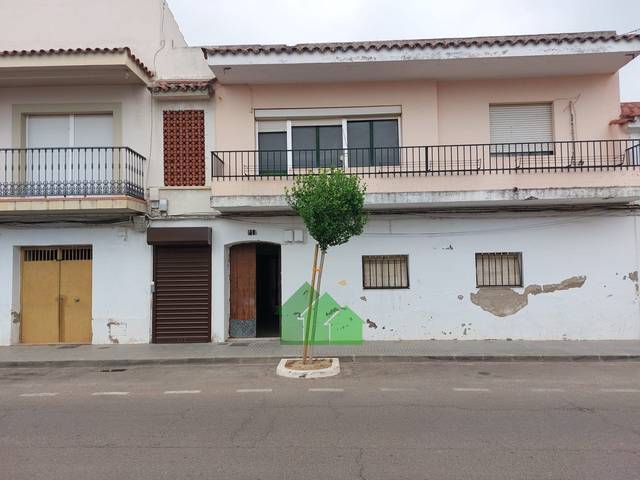 Casa-chalet en Venta en Puebla de la Calzada
