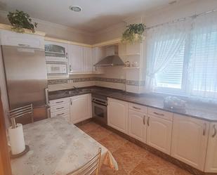 Kitchen of Flat to rent in Carbajosa de la Sagrada