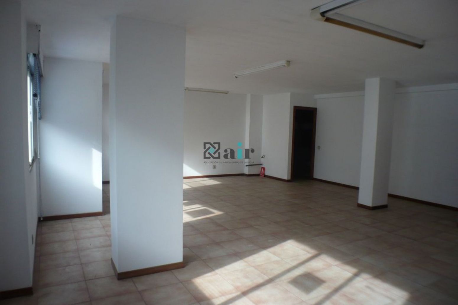 Oficina en venda en  Logroño