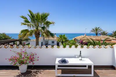 Terrassa de Casa o xalet en venda en Marbella amb Aire condicionat, Calefacció i Jardí privat